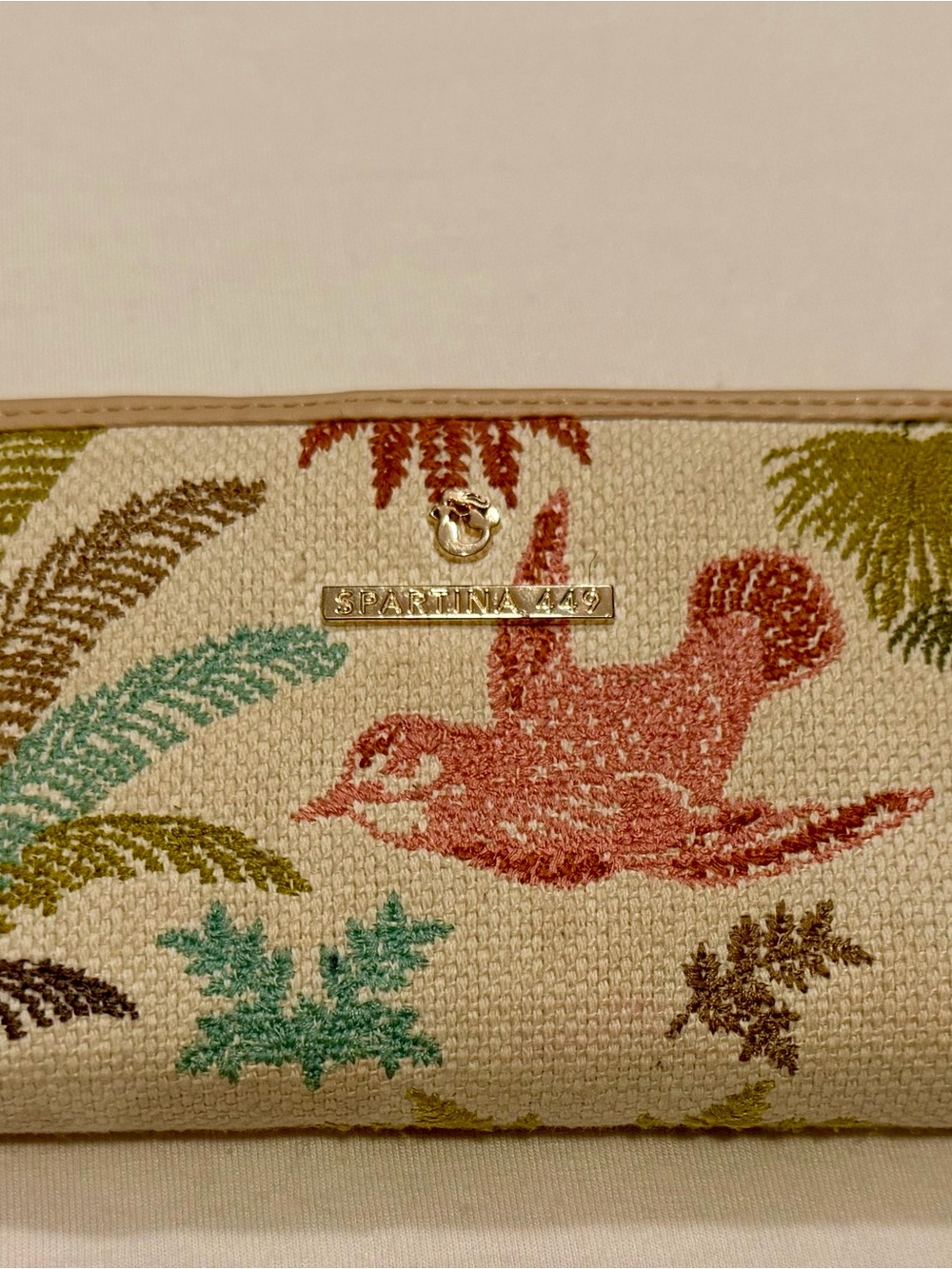SPARTINA *NWOT* Oldfield Resort Embroidered Canvas Wallet - Multicolor